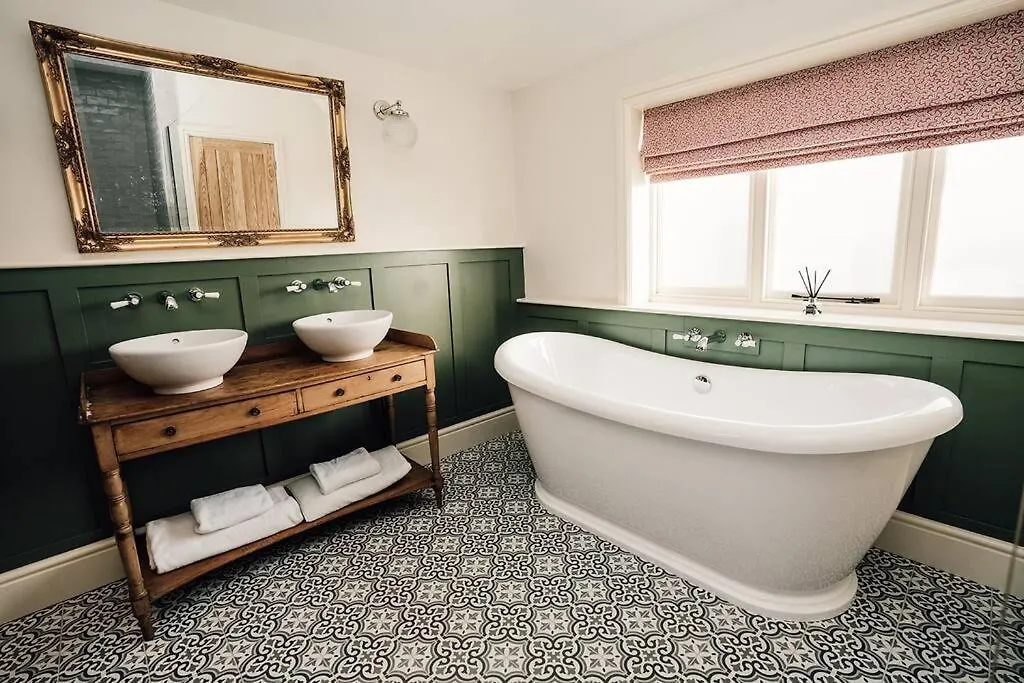 Luxury Farm Cottage With Hot Tub Northallerton 0*,  Reino Unido